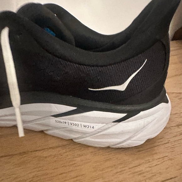 Hoka Clifton 8 Black with White Accents - Picture 9 of 10